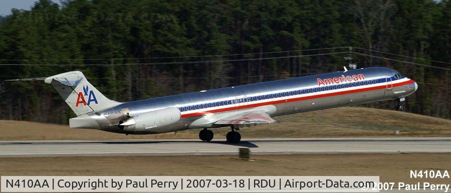 N410AA, 1986 McDonnell Douglas MD-82 (DC-9-82) C/N 49321, And departing on 5L