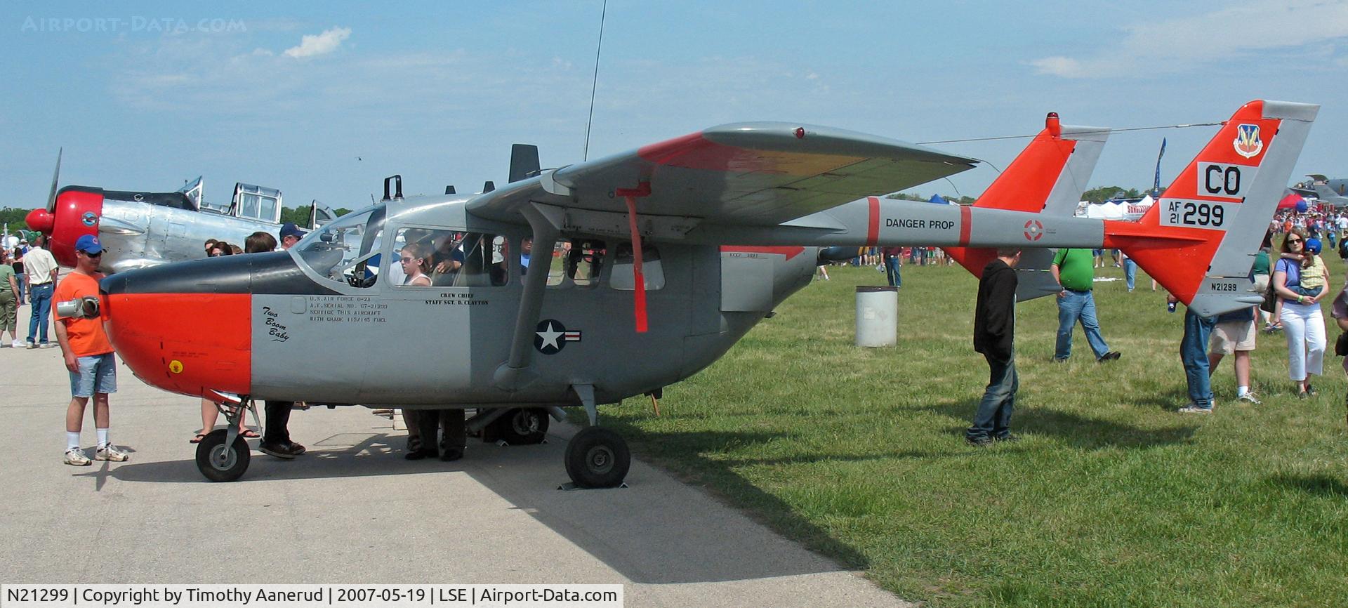 N21299, 1967 Cessna O-2A Super Skymaster Super Skymaster C/N 337M-0005, On display at the Deke Slayton Airfest in La Crosse, WI. 67-21299