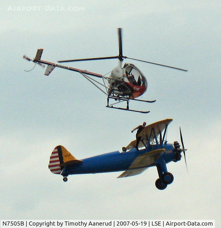 N7505B, 1985 Schweizer 300C (269C) C/N S1205, Performing at the Deke Slayton Airfest in La Crosse, WI