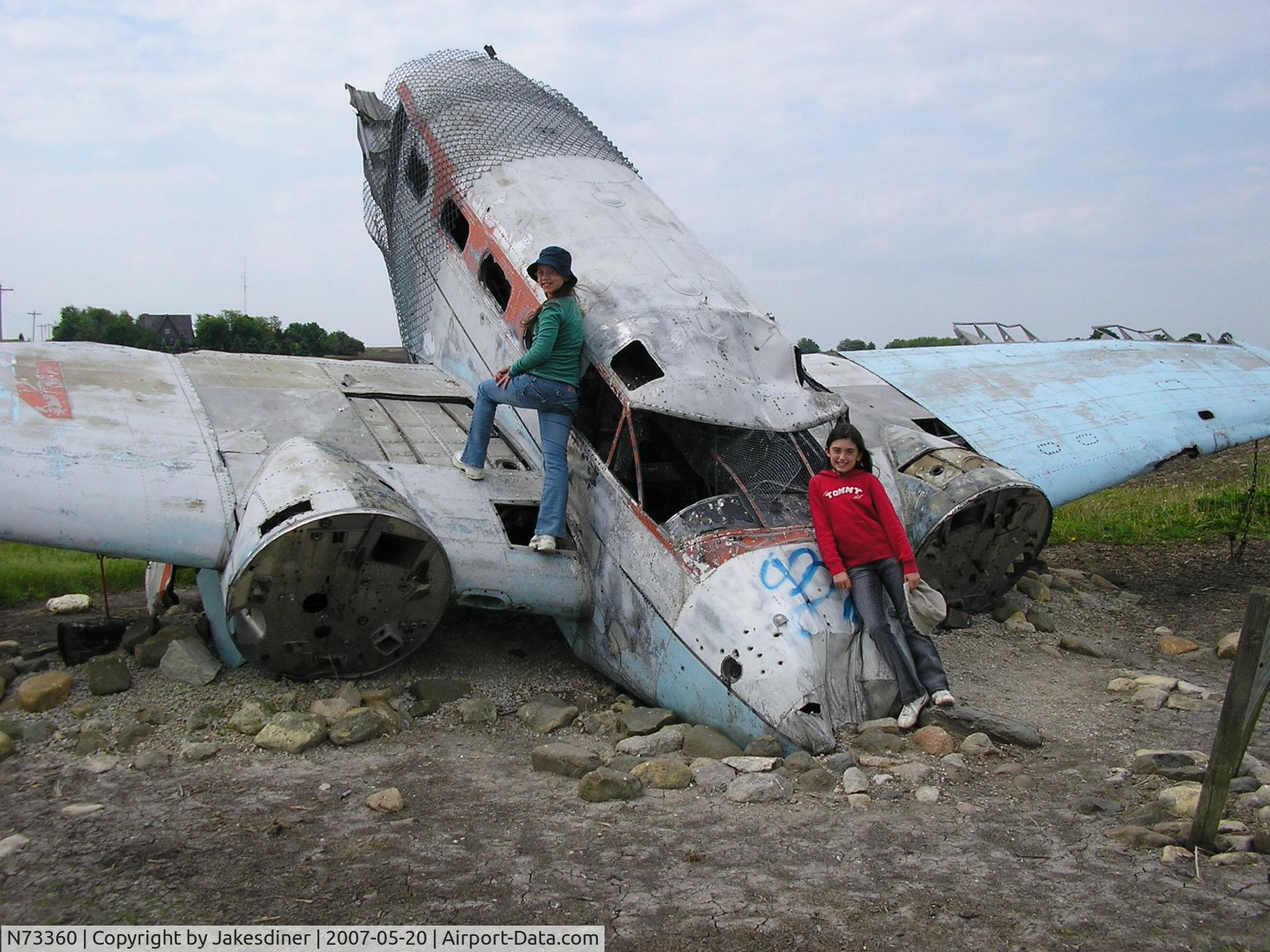N73360, 1942 Beechcraft AT-11 C/N 1296, Farm memorial
