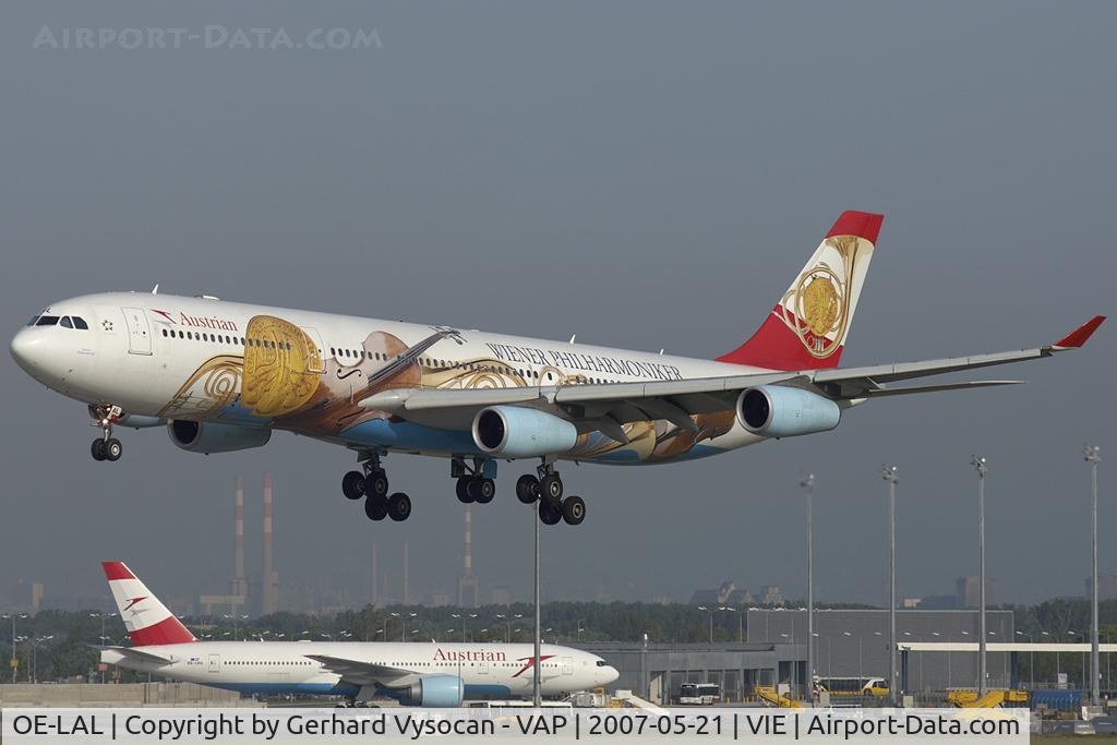 OE-LAL, 1999 Airbus A340-313 C/N 263, morning arrival