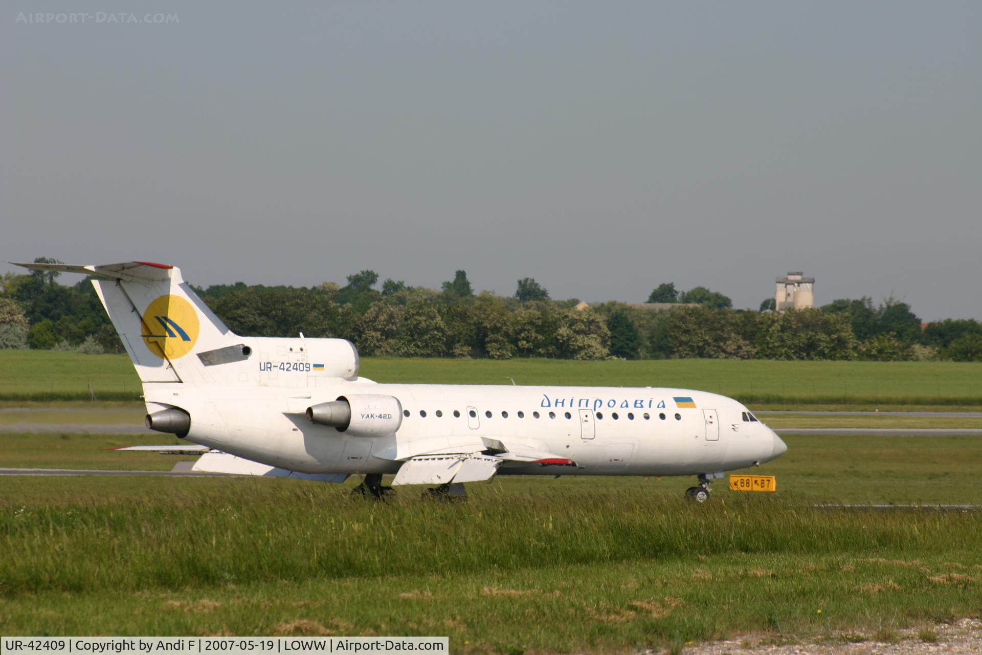 UR-42409, 1992 Yakovlev Yak-42D C/N 4520421216709, YAK-42D