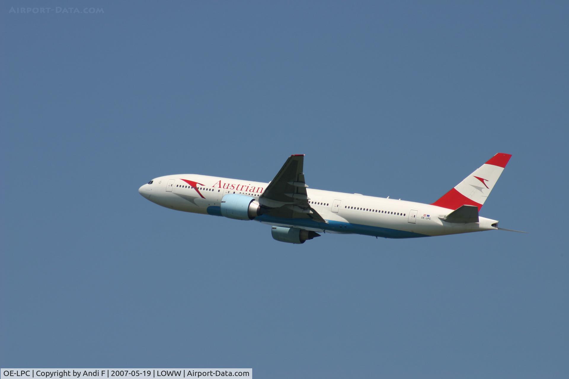 OE-LPC, 2002 Boeing 777-2Z9/ER C/N 29313, Widebody