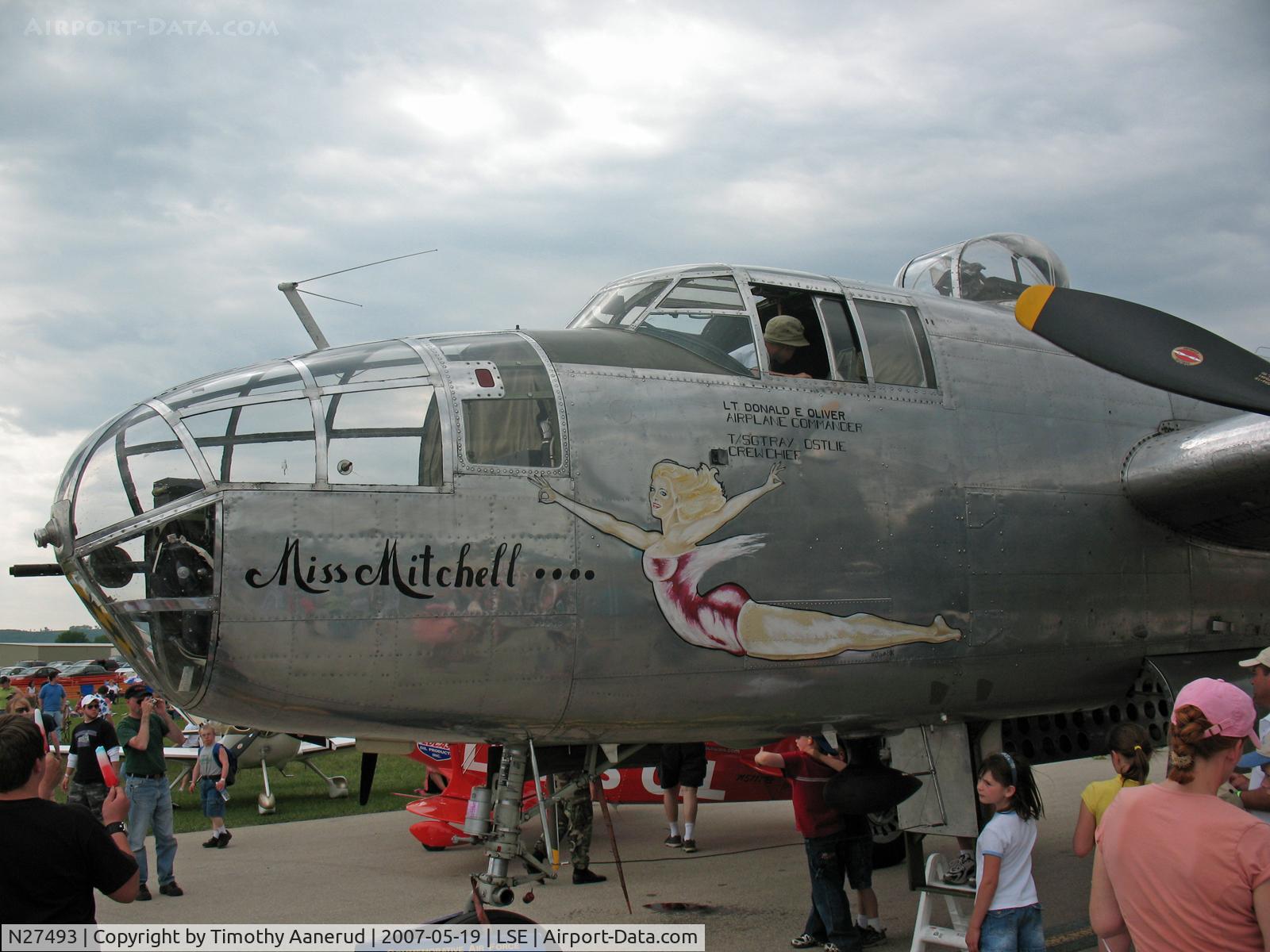 N27493, 1944 North American TB-25K Mitchell C/N 44-29869/108-33144, On display at the Deke Slayton Airfest in La Crosse, WI