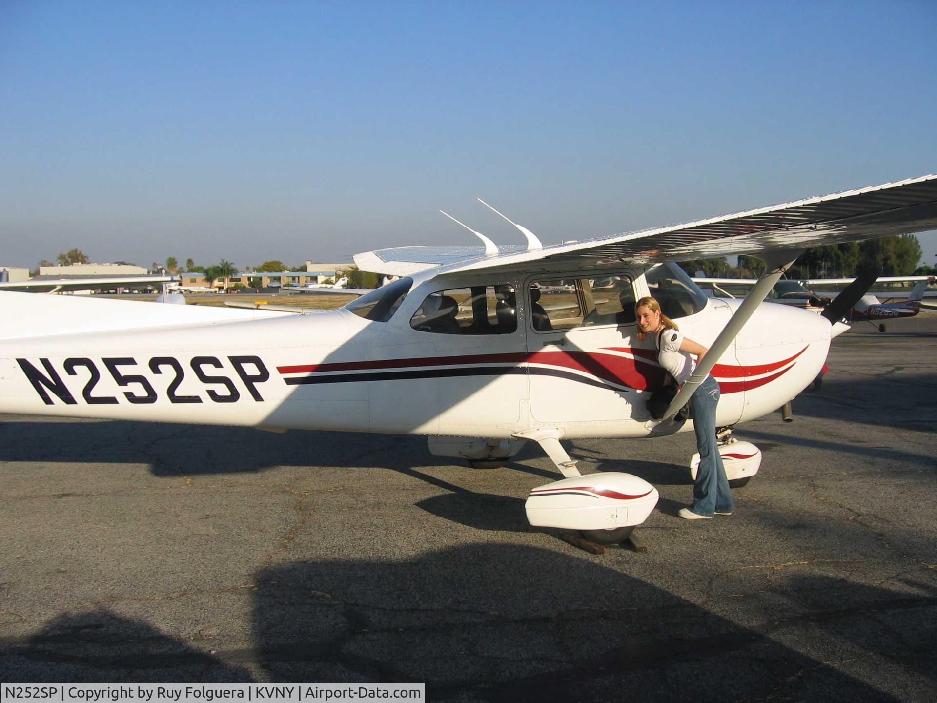 N252SP, 1999 Cessna 172S C/N 172S8228, (180 Horsepower) KLN 94 Color GPS, Dual KX 155 Nav Comms, KMA 26 Audio Panel, KT 76C Transponder, KAP 140 Autopilot, Leather seats. For rent at American Aviation, Van Nuys Airport, CA tel 818-285-1810