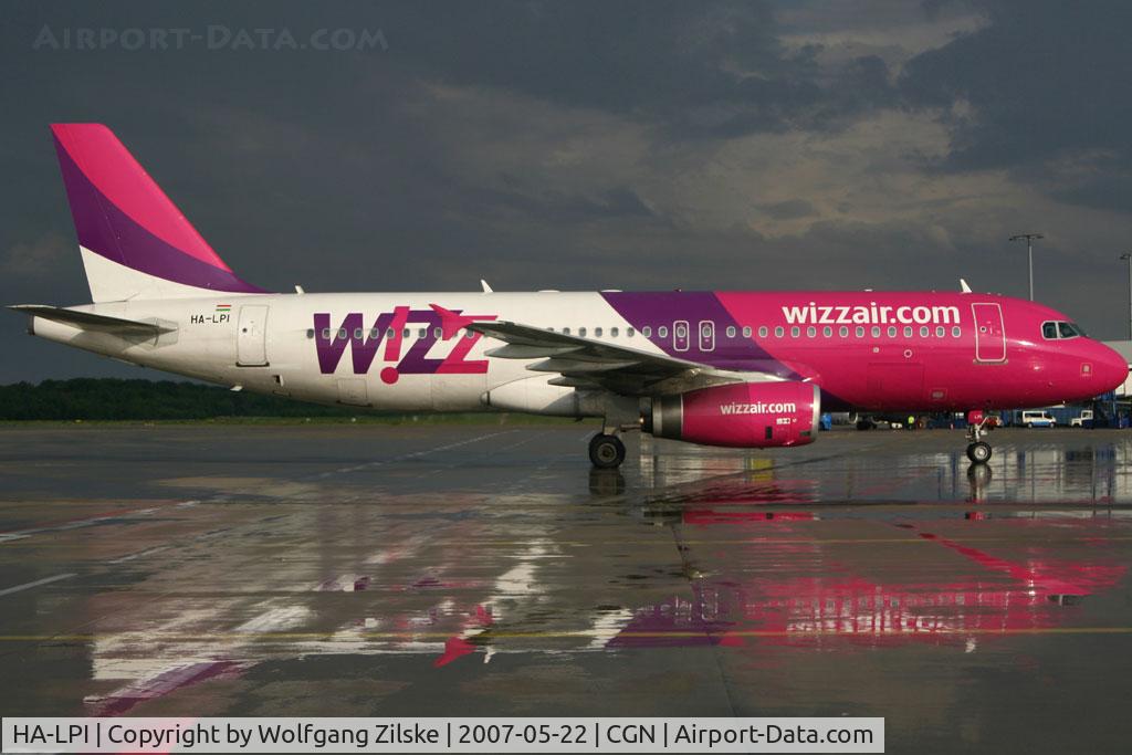 HA-LPI, 2006 Airbus A320-232 C/N 2752, visitor
