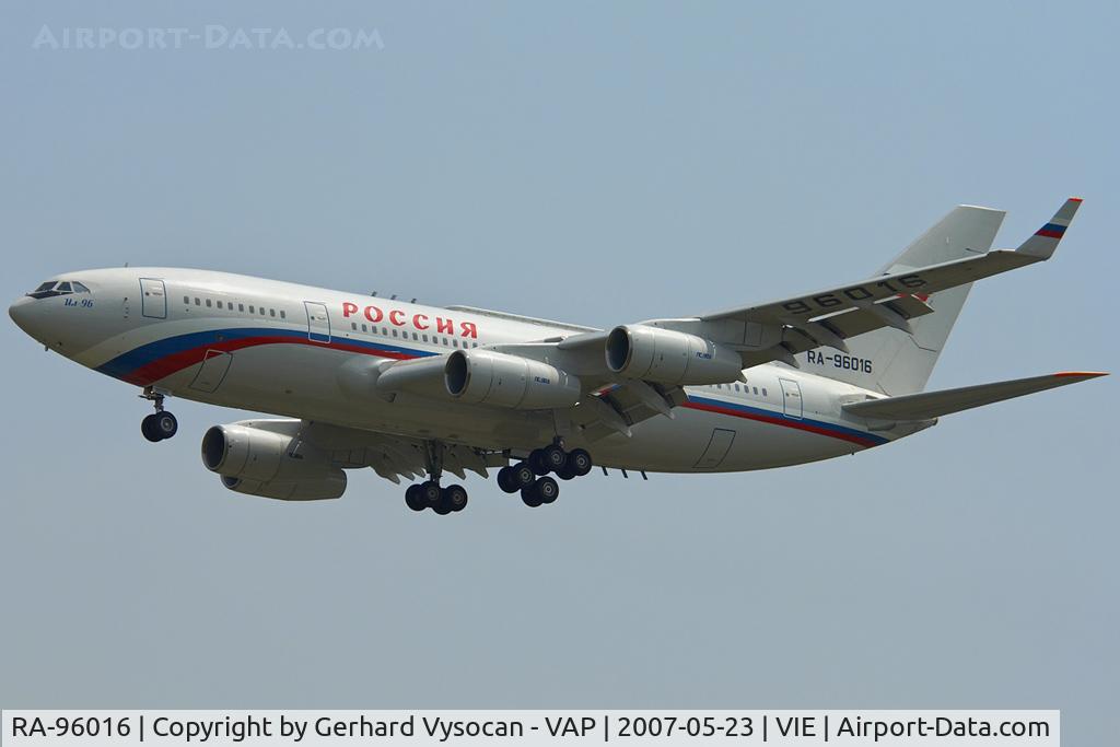 RA-96016, 2004 Ilyushin Il-96-300 C/N 74393202010, Mr. Putin @ Vienna
