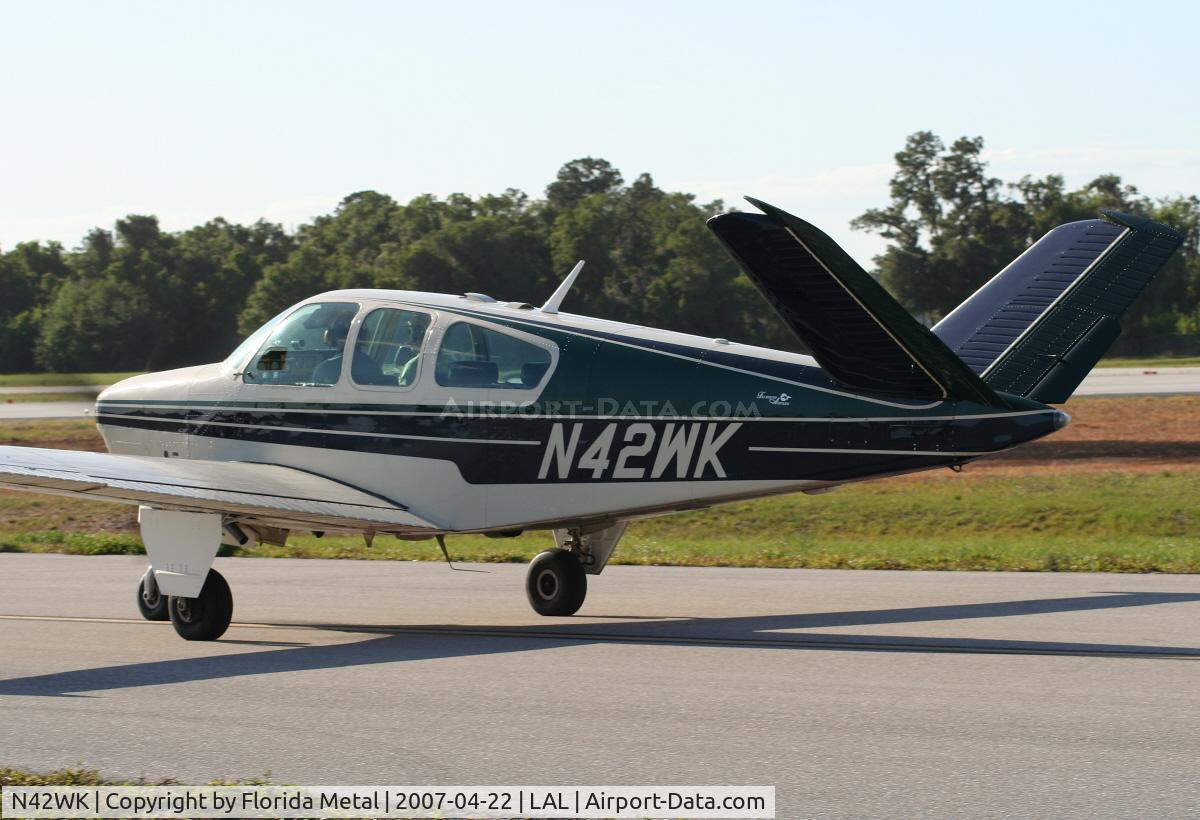 N42WK, 1964 Beech S35 Bonanza C/N D-7390, S35