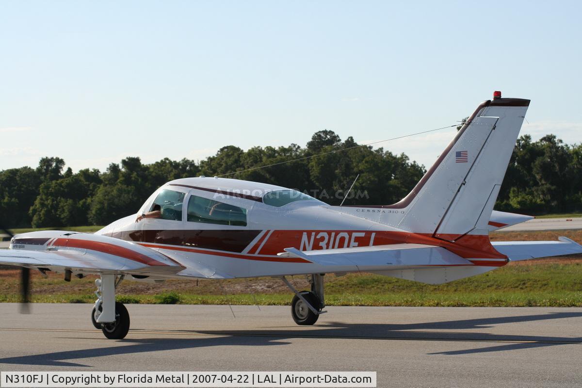 N310FJ, 1972 Cessna T310Q C/N 310Q0542, T310