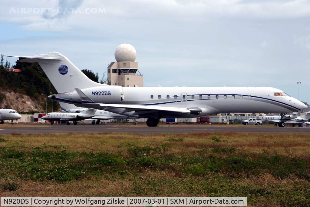 N920DS, 2002 Bombardier BD-700-1A10 Global Express C/N 9113, visitor