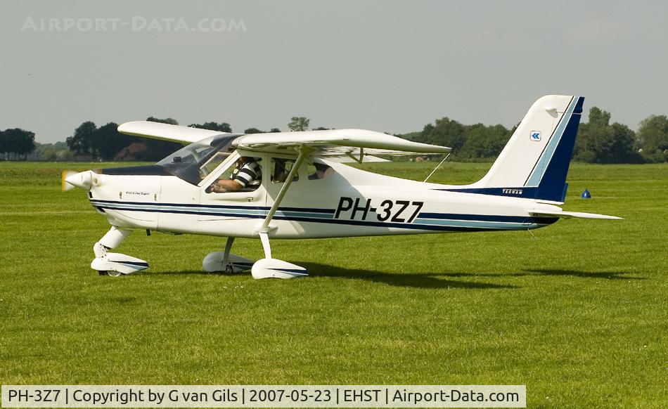 PH-3Z7, 2006 Tecnam P-92 Echo Super C/N 961, The PH-3Z7 at microlight airfield Stadskanaal. (Netherlands)
