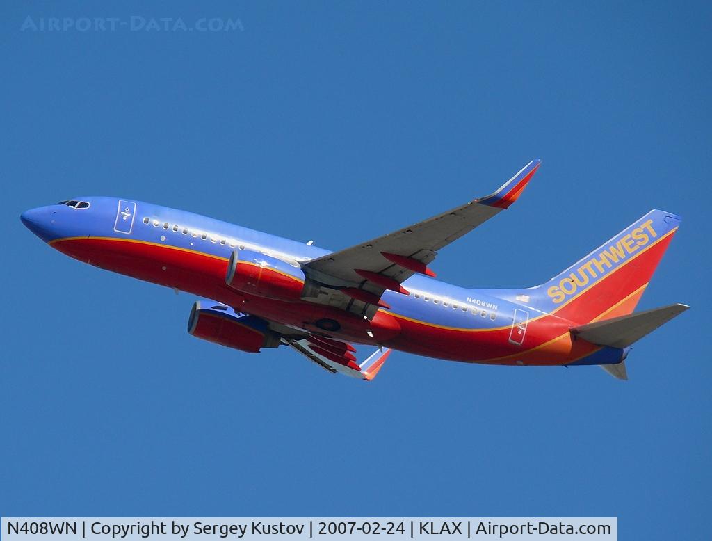N408WN, 2001 Boeing 737-7H4 C/N 27895, Taking off from LAX
