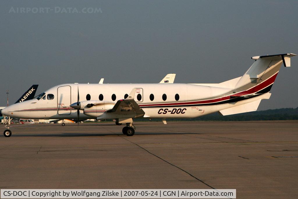 CS-DOC, 1999 Beech 1900D C/N UE-371, visitor
