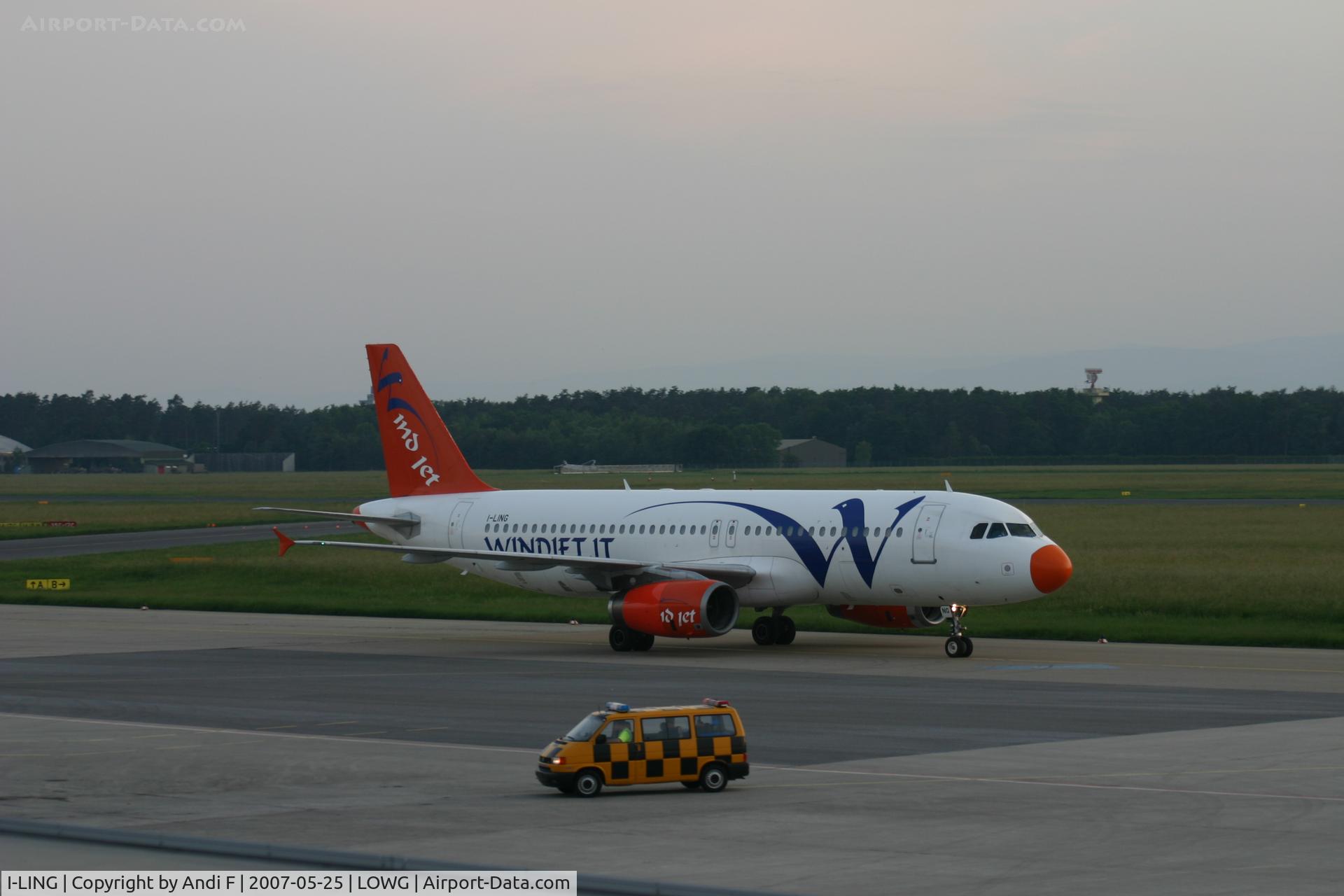 I-LING, 1993 Airbus A320-231 C/N 414, A320-200