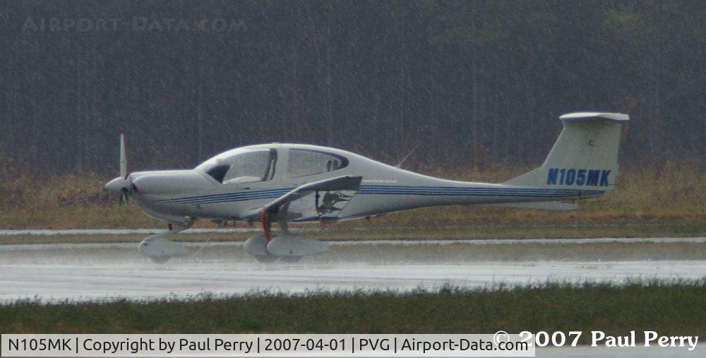 N105MK, 2002 Diamond DA-40 Diamond Star C/N 40.244, Caught in the rain
