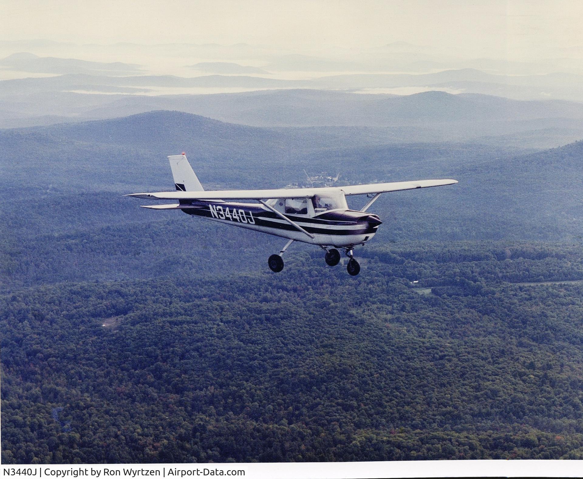 N3440J, 1967 Cessna 150G C/N 15066140, Taken over the adirondack mountains