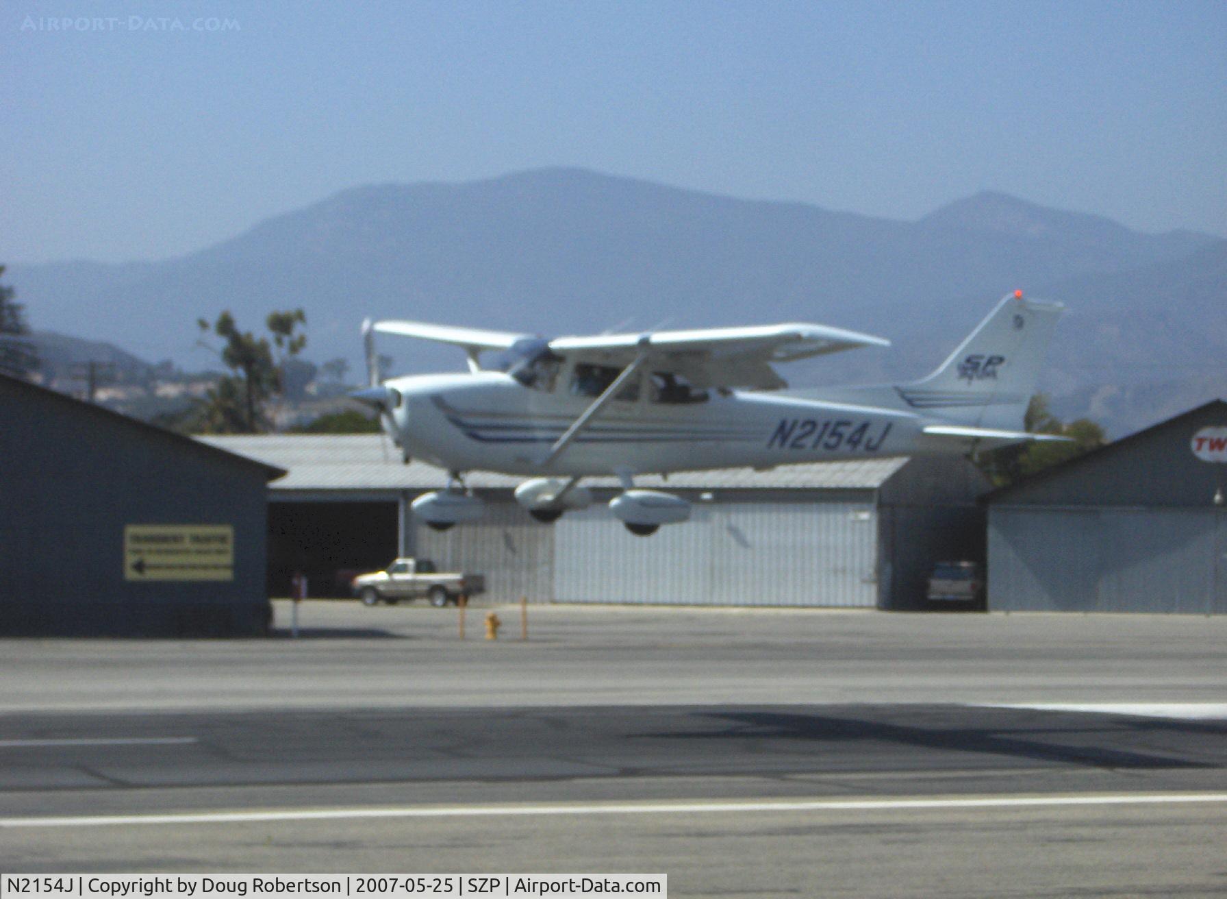 N2154J, 2003 Cessna 172S C/N 172S9451, 2003 Cessna 172S SKYHAWK SP, Lycoming IO-360-L2A 180 Hp, landing Rwy 22
