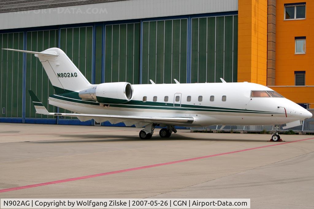 N902AG, 2001 Bombardier Challenger 604 (CL-600-2B16) C/N 5512, visitor
