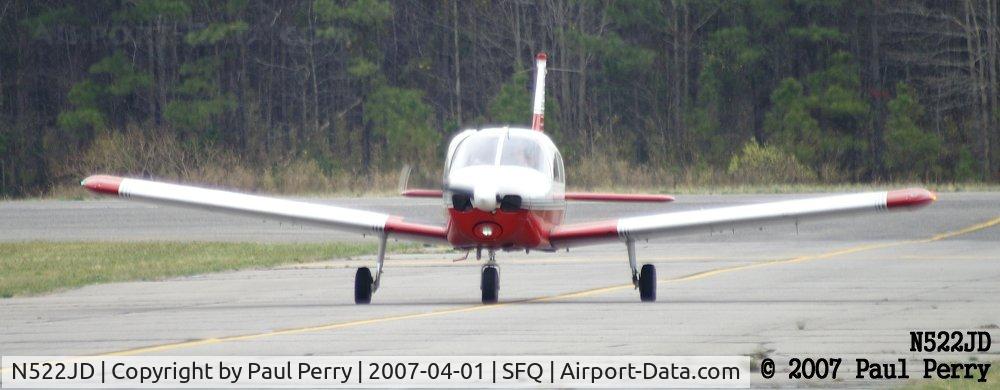 N522JD, 1970 Piper PA-28-140 Cherokee C/N 28-26468, Taxiing in to the ramp