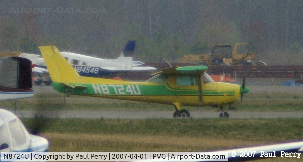 N8724U, 1976 Cessna 150M C/N 15077974, She shows up everywhere, probably here for some banner towing
