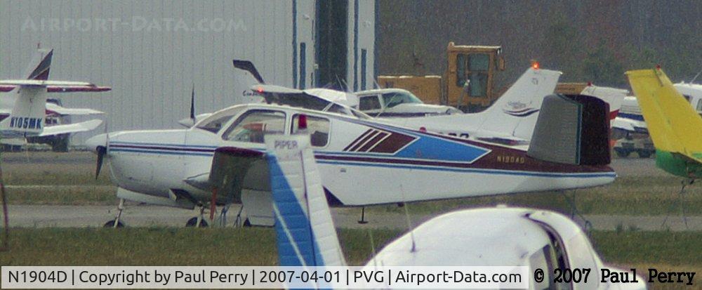 N1904D, 1952 Beech C35 Bonanza C/N D-3157, On the fuel ramp, with N7004F's tail in the way