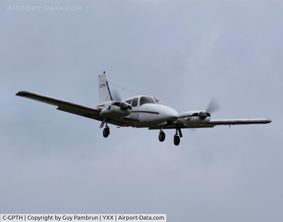 C-GPTH, 1972 Piper PA-34-200 C/N 34-7250086, Short final into YXX