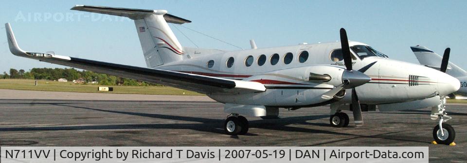 N711VV, 1990 Beech B200 King Air C/N BB-1365, 1990 Beech 200 in Danville Va.