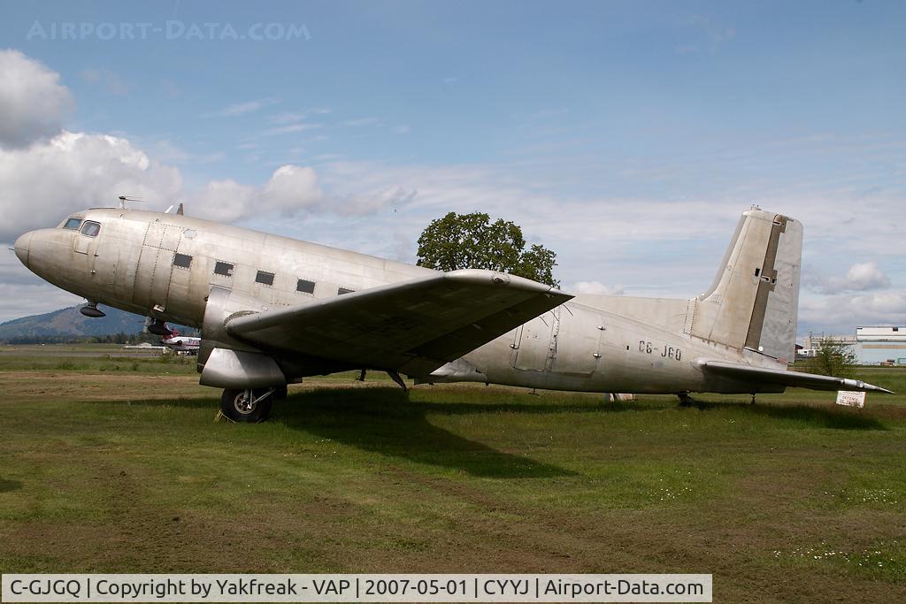 C-GJGQ, 1952 Douglas R4D-8 C/N 43307, Douglas DC3 (C117)