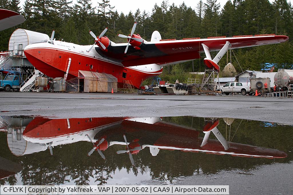 C-FLYK, 1945 Martin JRM-3 Mars C/N 76820, Martin Mars - reflection
