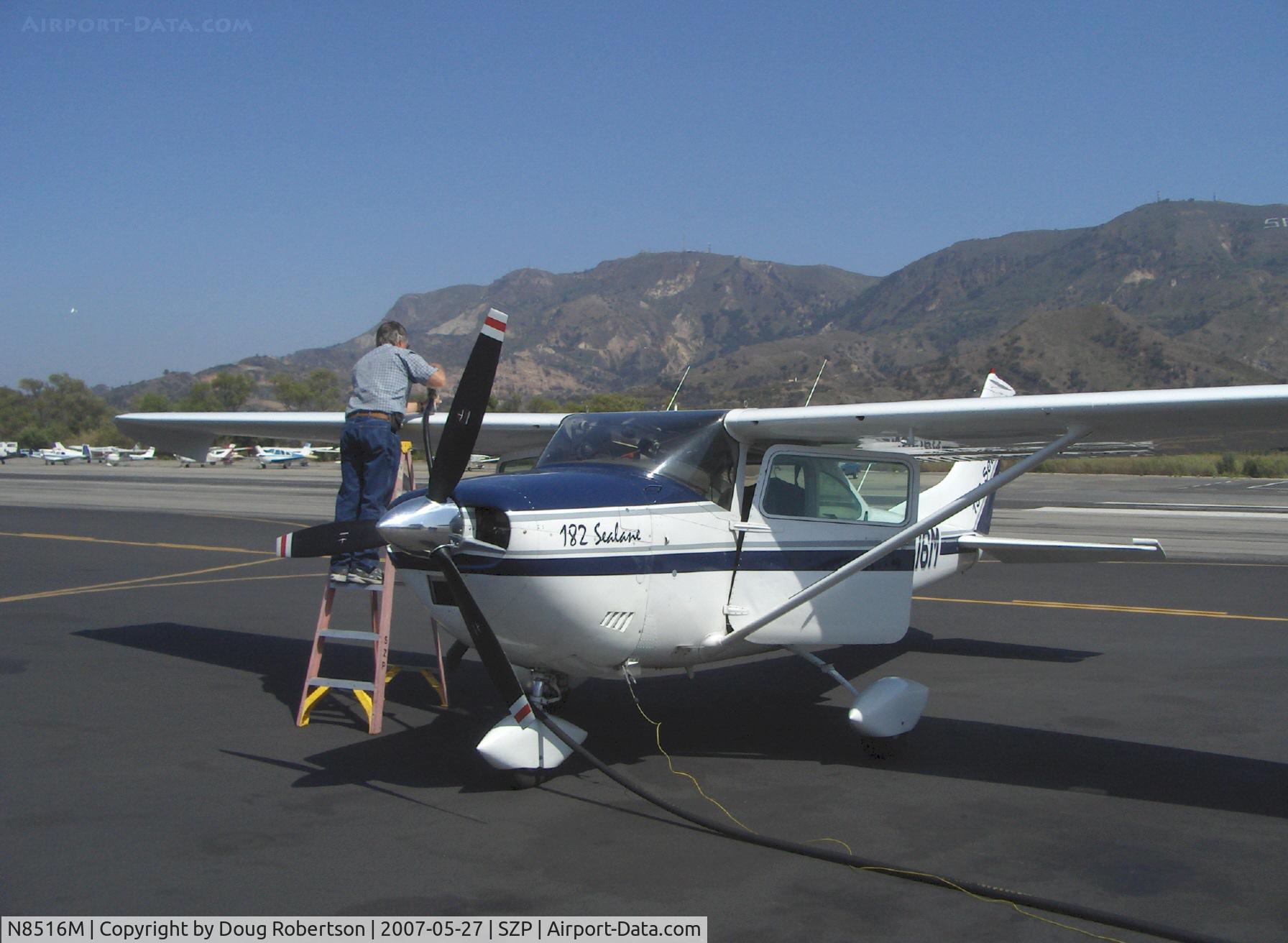 N8516M, 1970 Cessna 182N Skylane C/N 18260446, 1970 Cessna 182N 'SEALANE' conversion, STC'd for seaplane floats, Continental O-470-S 230 Hp, refueling