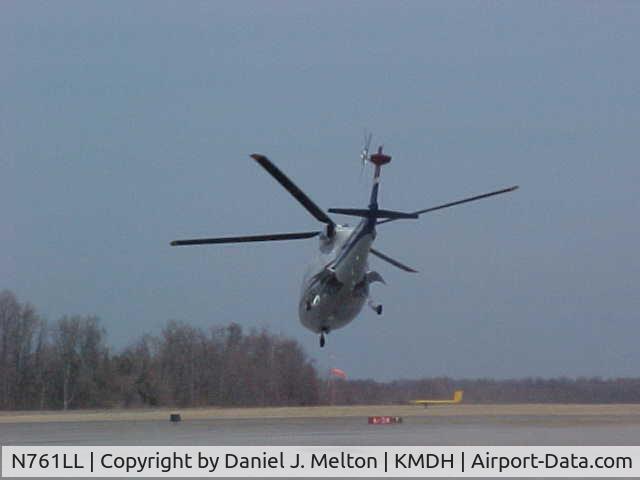N761LL, 1991 Sikorsky S-76B C/N 760379, 76 Illinois on departure from KMDH.