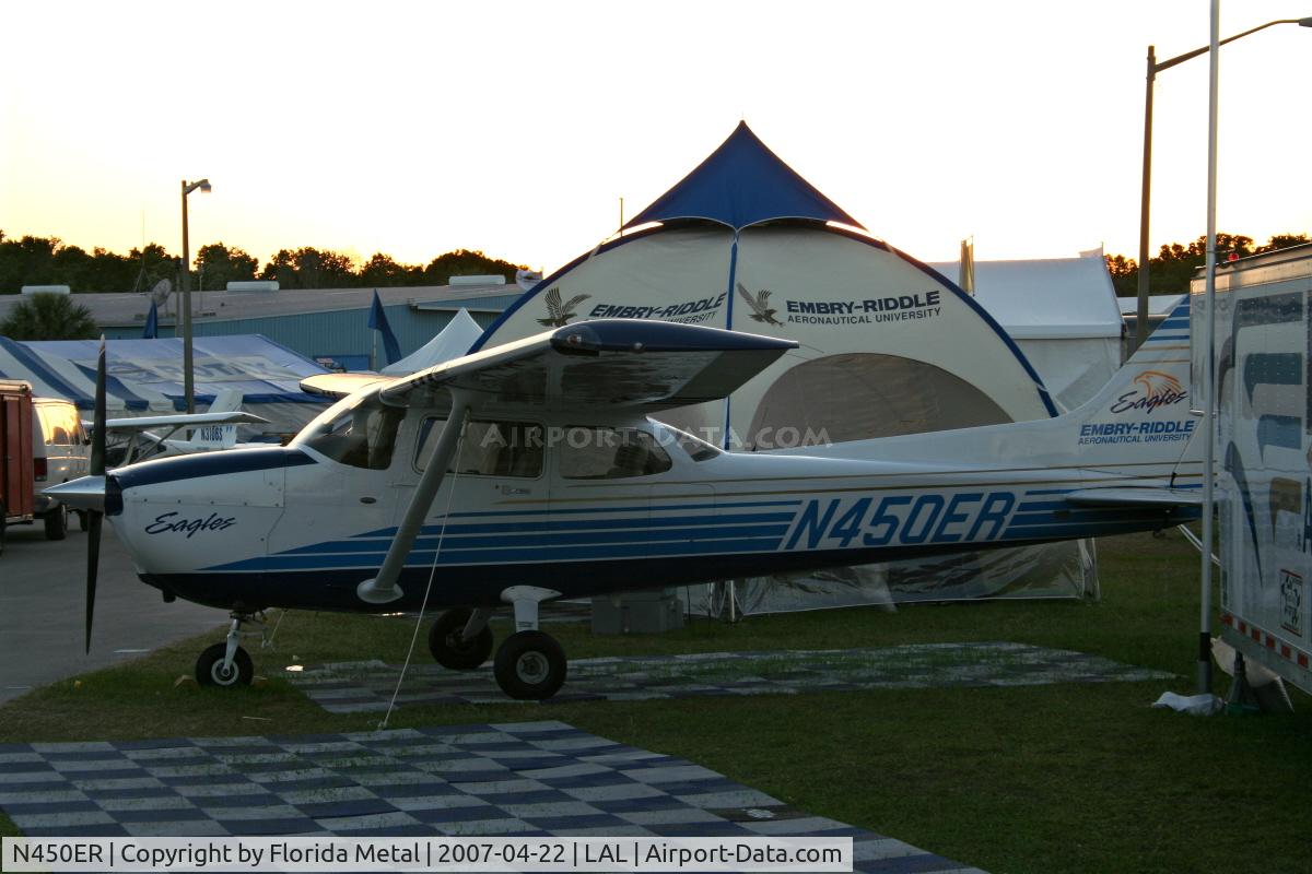 N450ER, 2006 Cessna 172S C/N 172S10222, Embry Riddle C172