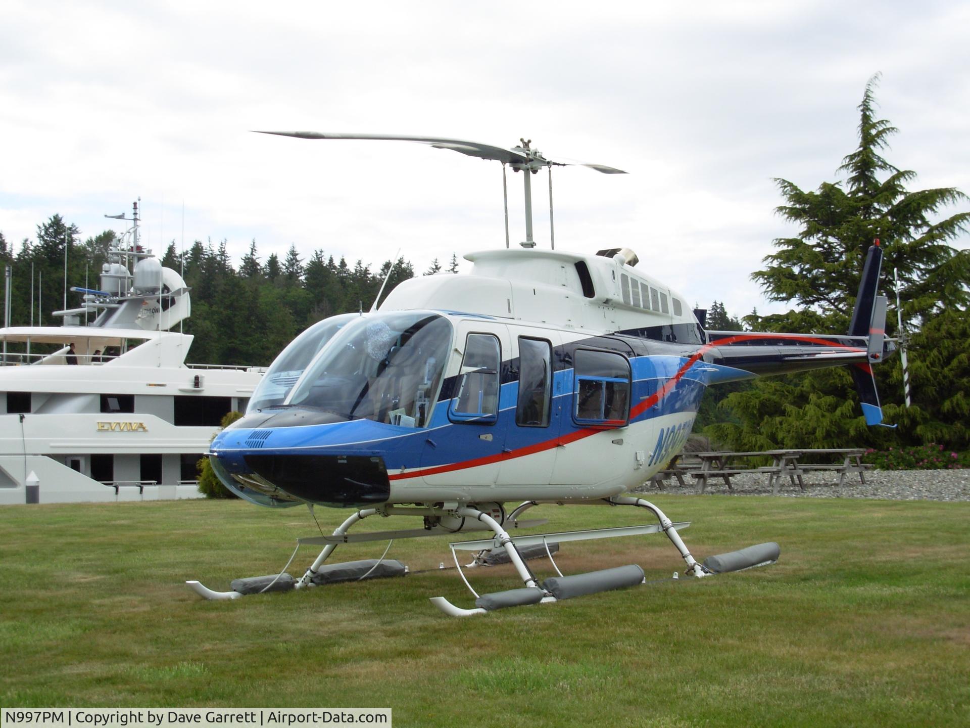 N997PM, 2002 Bell 206L-4 LongRanger LongRanger C/N 52268, Getting ready to hop aboard MY Evviva
