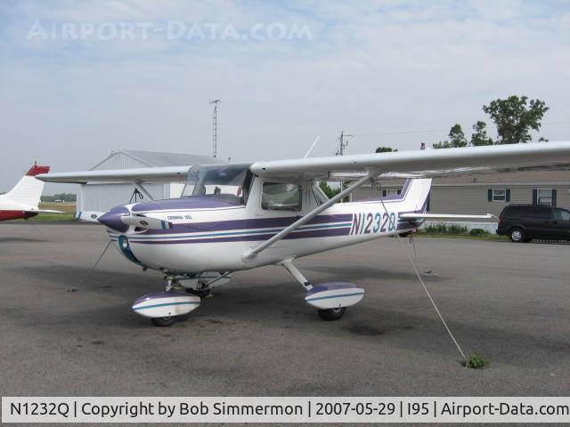 N1232Q, 1971 Cessna 150L C/N 15072532, On the ramp at Hardin Co., OH