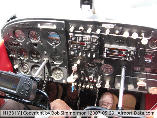 N1331Y, 1961 Cessna 172C C/N 17249031, Carl seems to understand what all that stuff does.