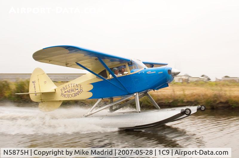 N5875H, 1949 Piper PA-16 Clipper C/N 16-493, Water landing