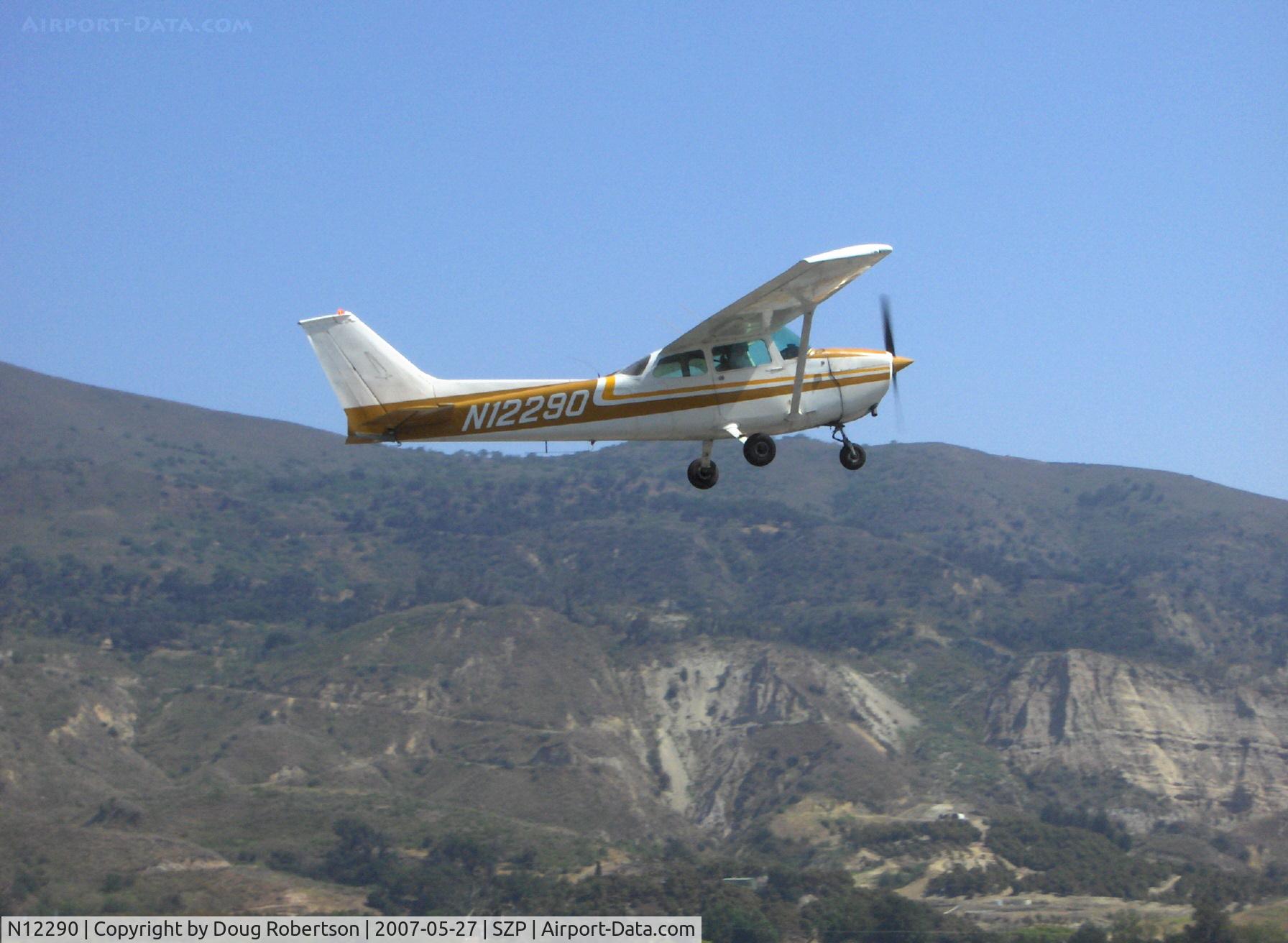 N12290, 1973 Cessna 172M C/N 17261912, 1973 Cessna 172M, Lycoming O-320-E2D 150 Hp, takeoff climb Rwy 22