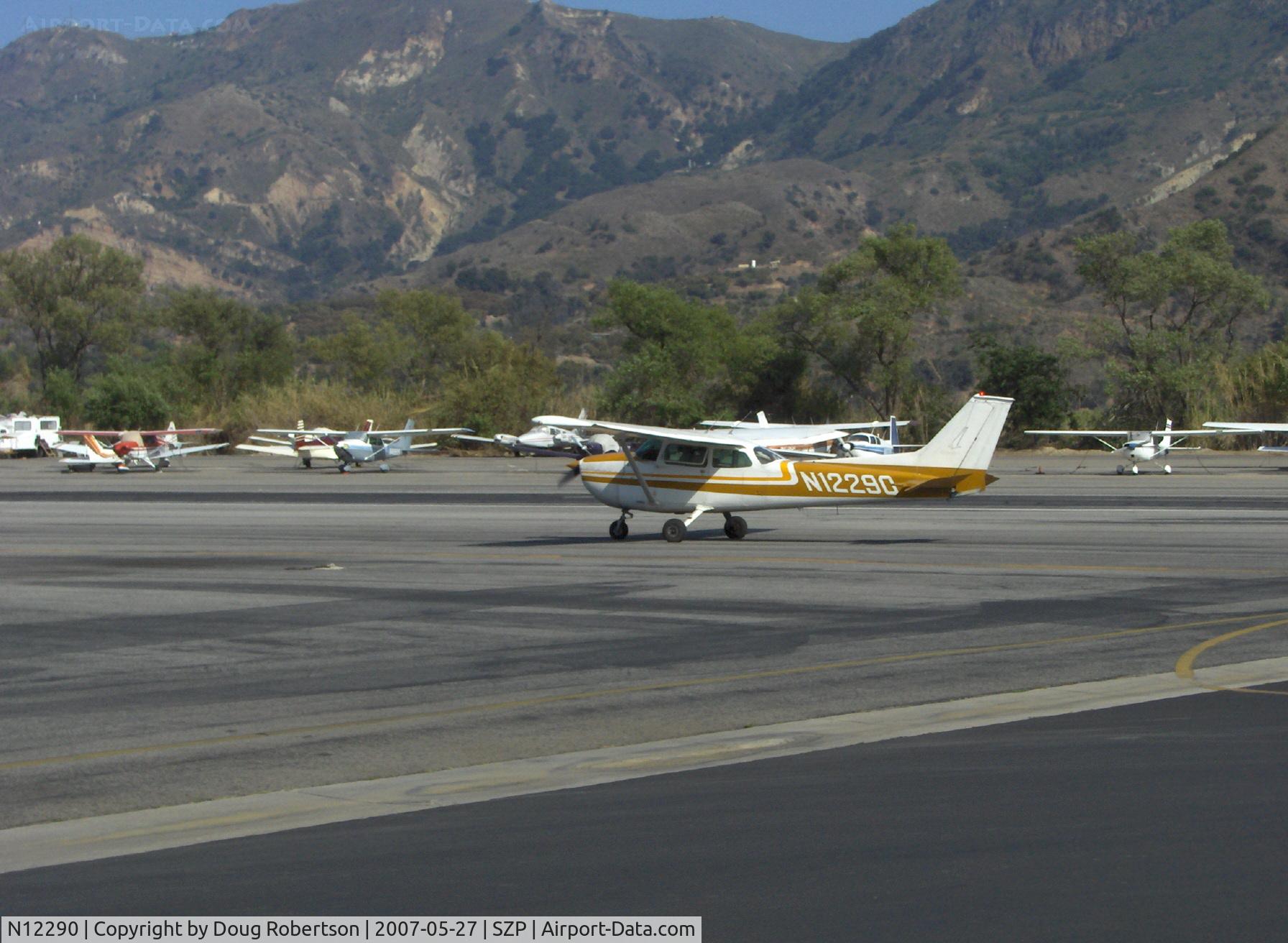N12290, 1973 Cessna 172M C/N 17261912, 1973 Cessna 172M, Lycoming O-320-E2D 150 Hp, taxi