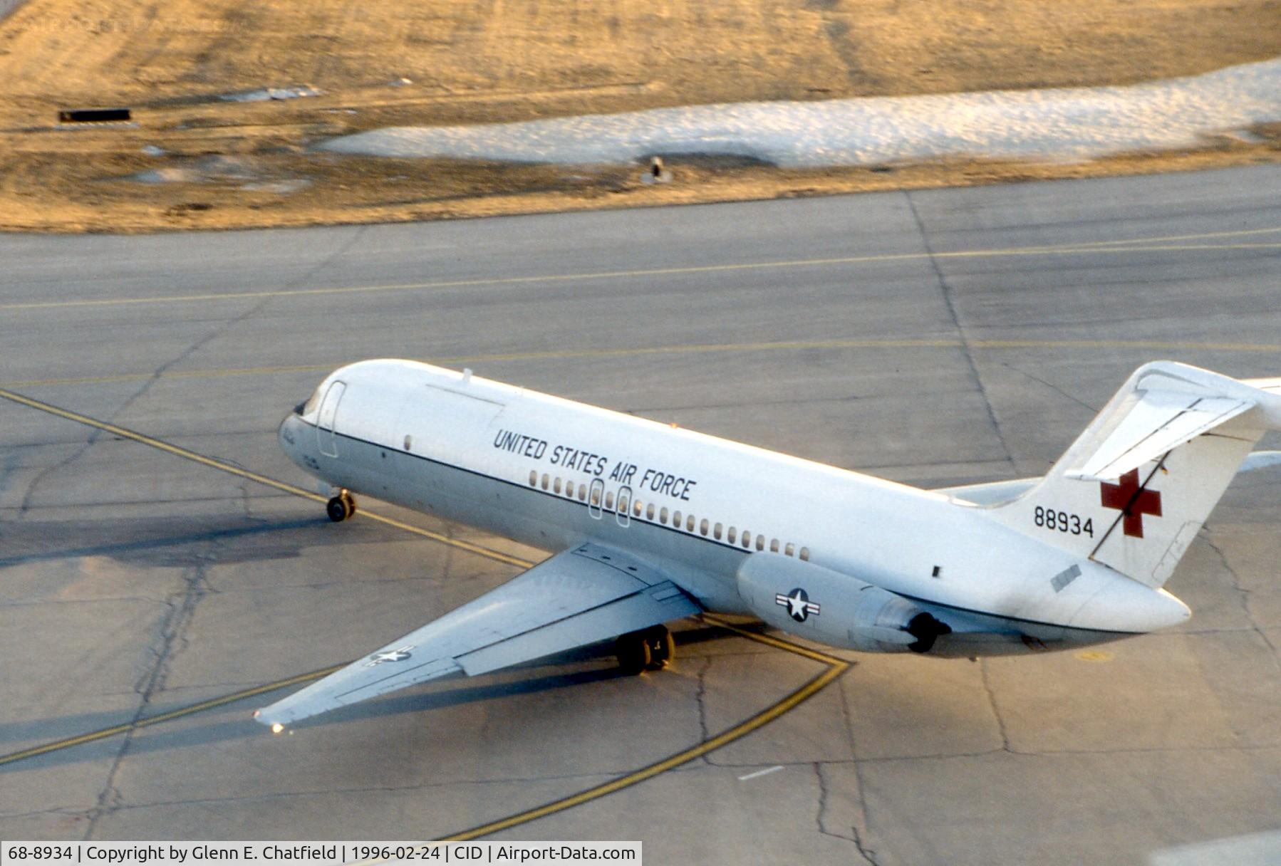 68-8934, 1968 McDonnell Douglas C-9A Nightingale C/N 47299, C-9A  below the control tower