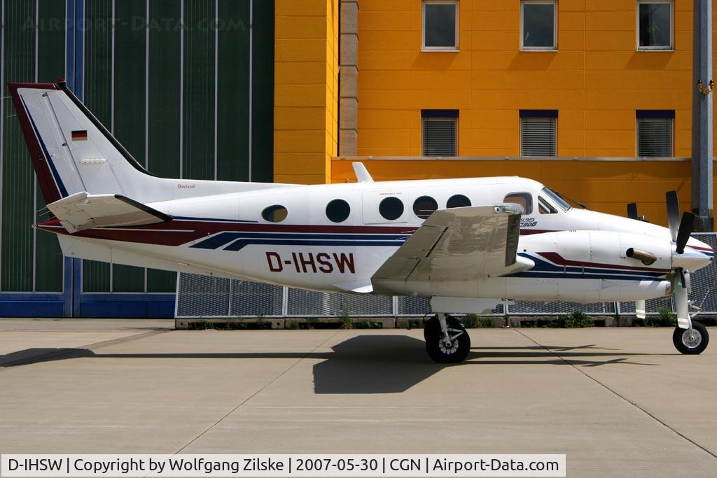 D-IHSW, 1992 Beech C90B King Air C/N LJ-1315, visitor