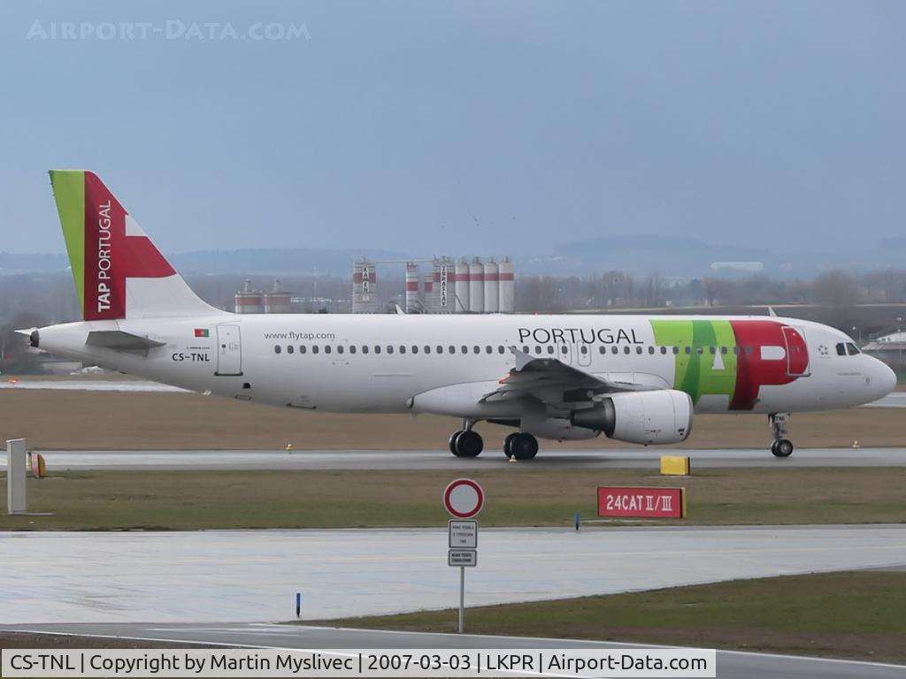 CS-TNL, 2000 Airbus A320-214 C/N 1231, A320-214