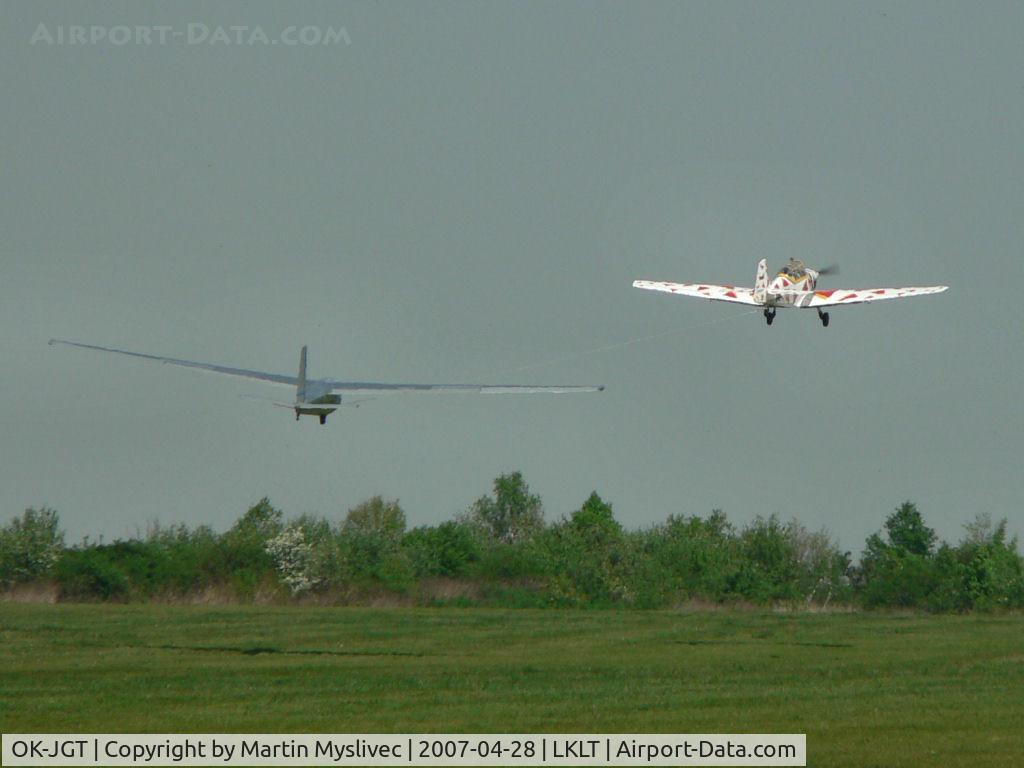OK-JGT, 2000 Zlin Z-126 Trener 2 C/N 804, Zlin 226 + L-13 Blanik - Czech club classic (My 300th picture here)