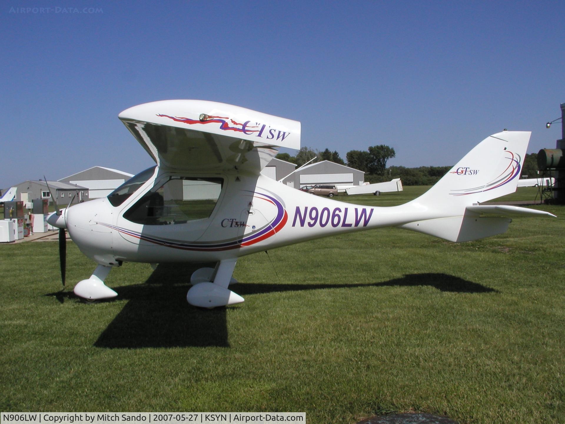 N906LW, 2006 Flight Design CTSW C/N 06-07-09, CT 6 Lima Whiskey parked at Stanton.
