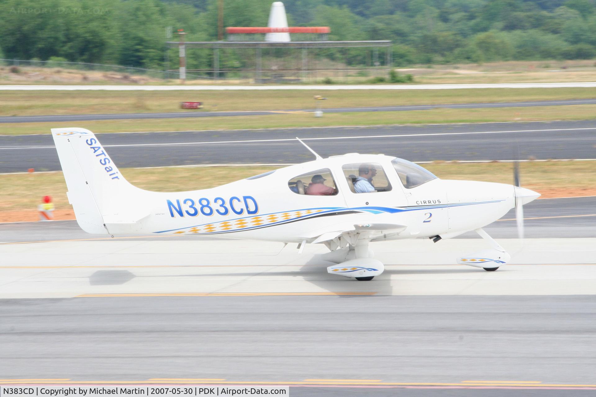 N383CD, 2005 Cirrus SR22 C/N 1349, SkyCab2 Taxing to Runway 2L