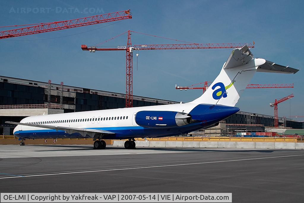 OE-LMI, 1988 McDonnell Douglas MD-83 (DC-9-83) C/N 49823, Mapjets MD80