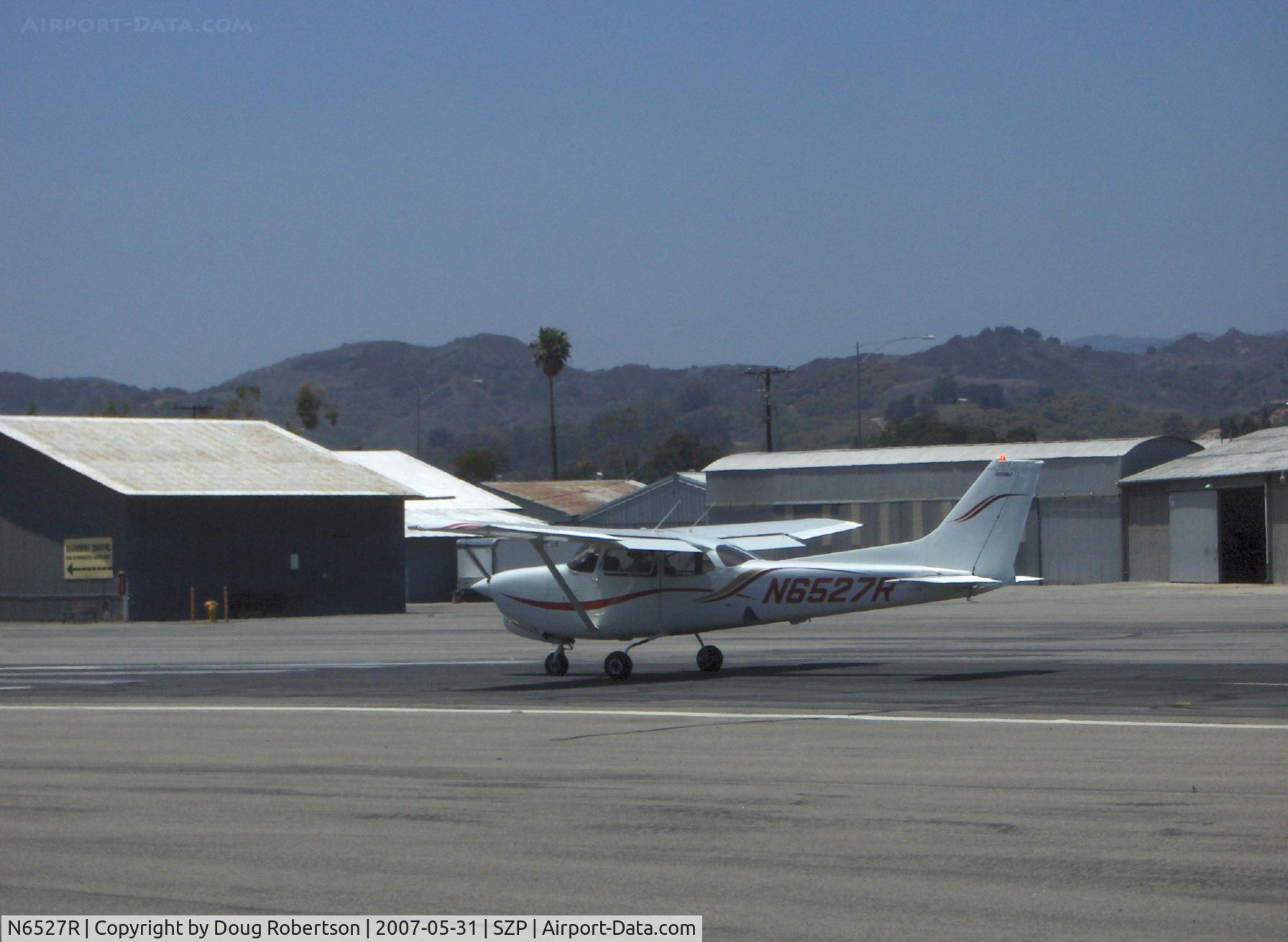N6527R, 1979 Cessna 172RG Cutlass RG C/N 172RG0196, 1979 Cessna 172RG CUTLASS, Lycoming O&VO-360 180 Hp, takeoff roll Rwy 22