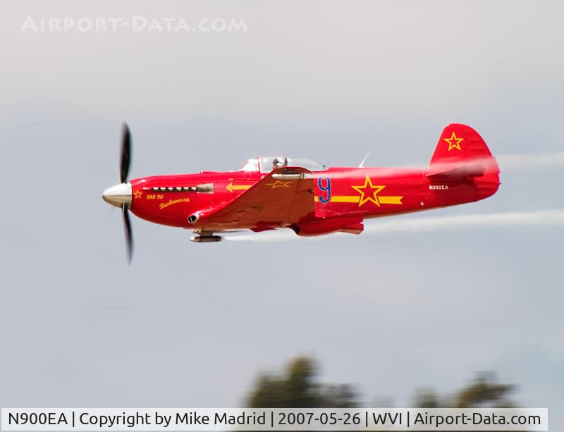 N900EA, 1996 Yakovlev Yak-9U-M C/N 0470401, High speed pass