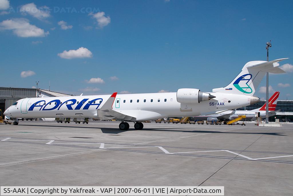 S5-AAK, 2007 Canadair CRJ-900ER (CL-600-2D24) C/N 15128, Adria Airways Regionaljet 900