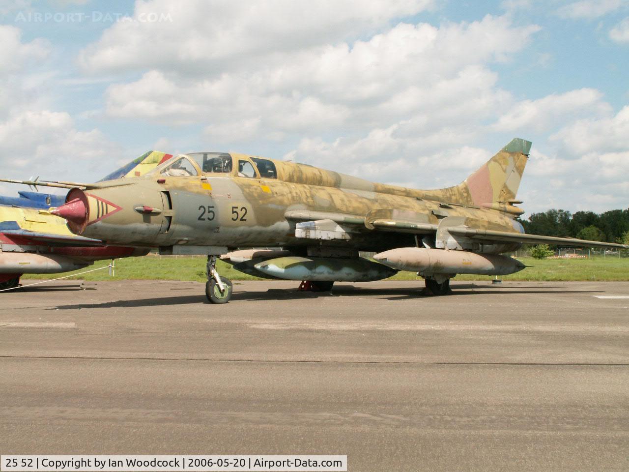 25 52, Sukhoi Su-22UM-3K C/N 17532367001, Sukhoi Su-22-UM-3K/Preserved/Berlin-Gatow