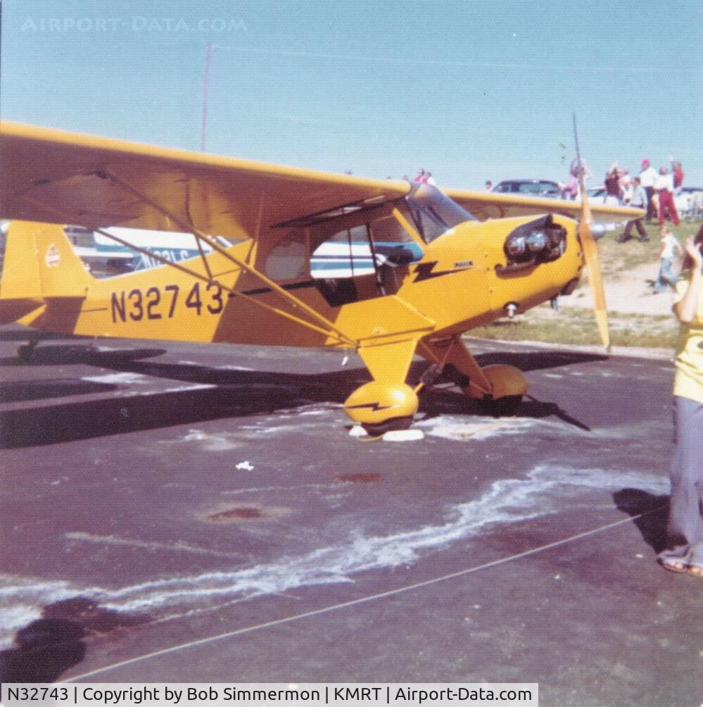 N32743, 1940 Piper J-3 Cub C/N 5577, Fergy's Cub at Marysville Airshow & Balloon Rally around 1977